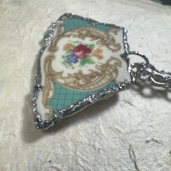 Vintage Floral Broken China Pendant Artisan Handcrafted Cabochon and Necklace - Picture 11 of 13
